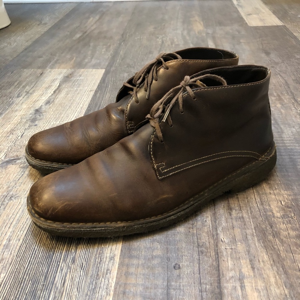 Johnston & Murphy Chukkas - 10 1/2 M